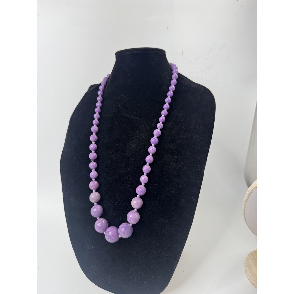 Vintage Marbled Purple Graduated Bead Necklace Retro Statement Jewelry 28 Inch